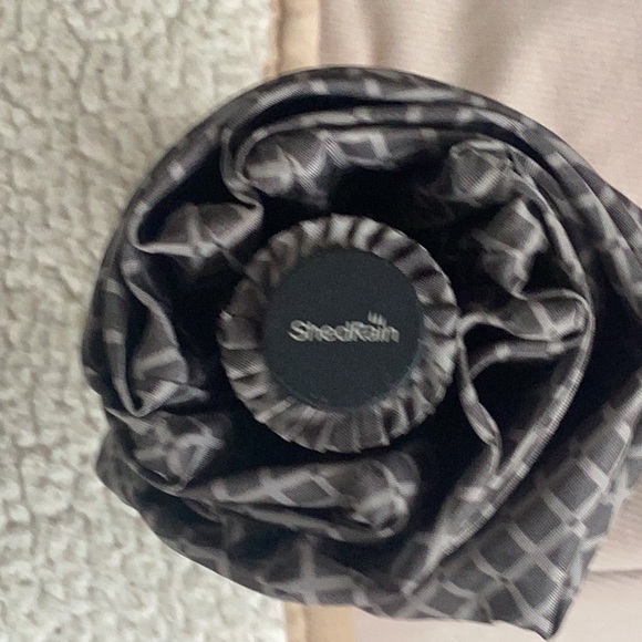 Gray Geometric Pattern Umbrella - Picture 2 of 6